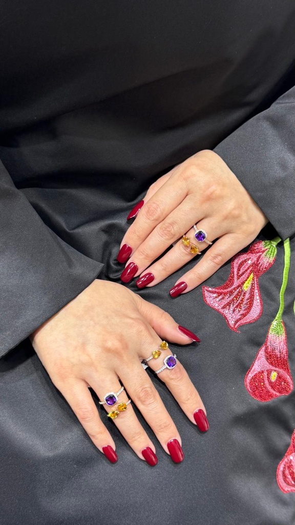 Nails Maroon ( square shape )