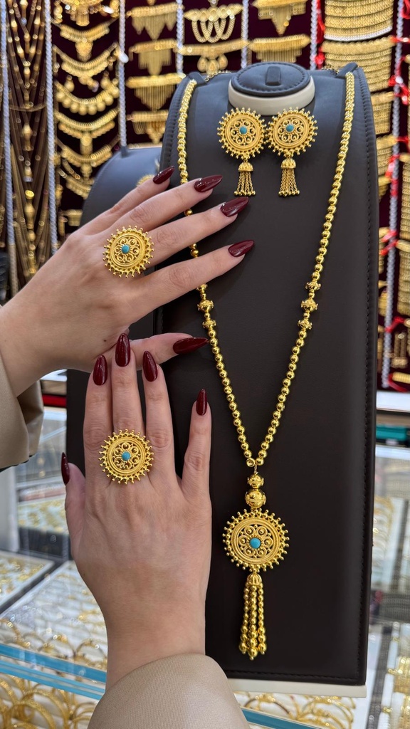 Nails Maroon ( almond shape )